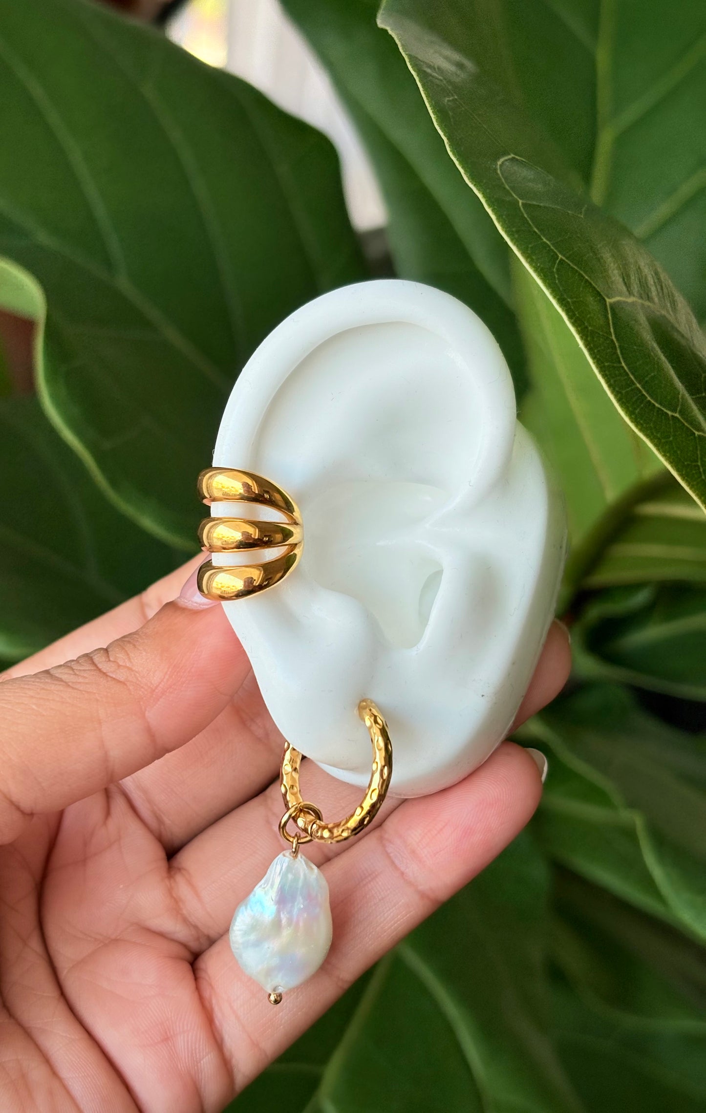 Classic earrings